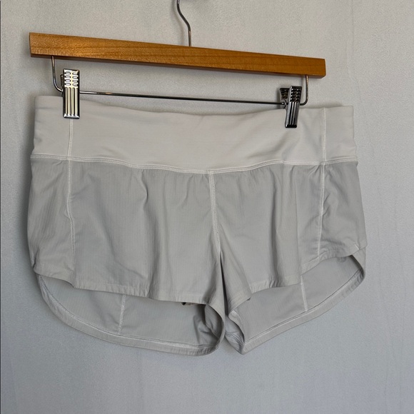 Lululemon Speed Up Short *2.5" White Size 6 Running Pockets Lined EUC - Picture 6 of 11